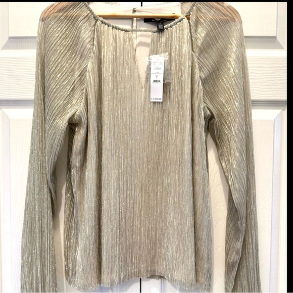 NWT White House Black Market Crinkle Top Ecru/Gold/Silver Balloon Long Sleeve L - Picture 6 of 11